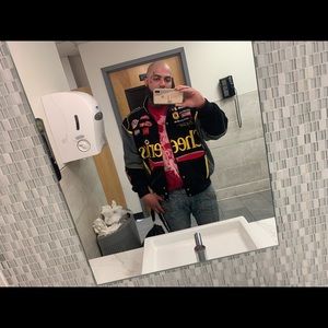 Meet your Posher, Eddie